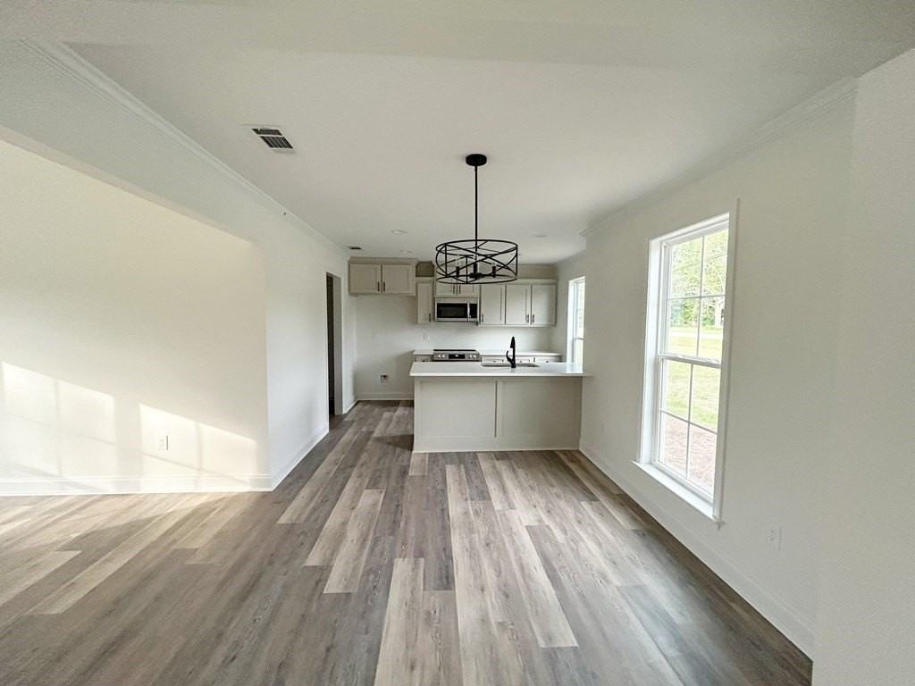 178 Leslie Hwy - Photo 4 of 15