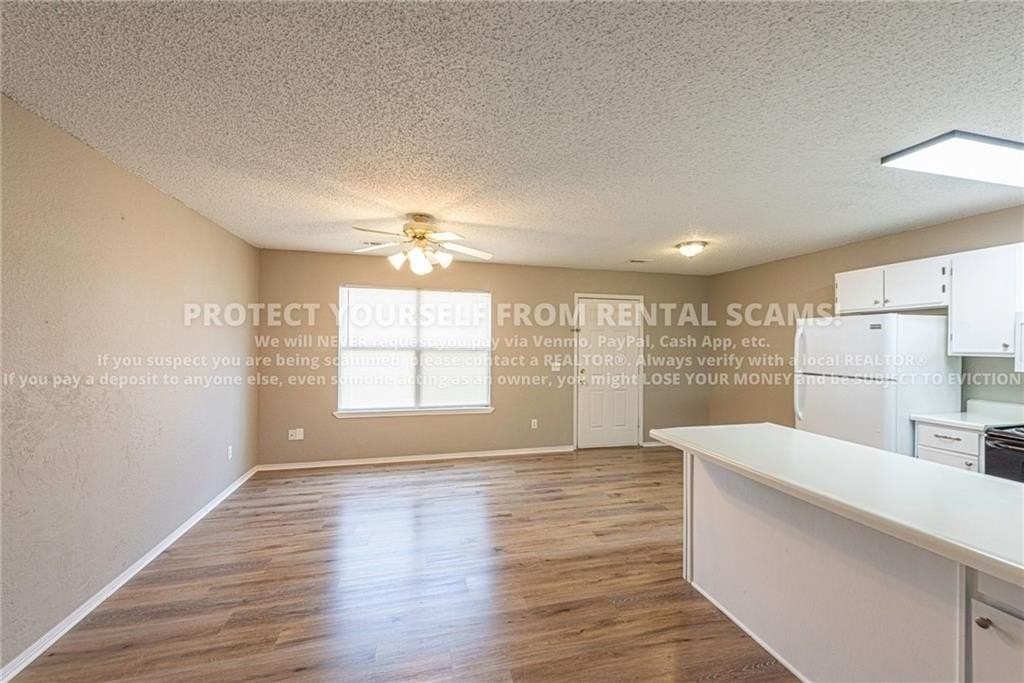 688 W Martha Dr - Photo 4 of 11