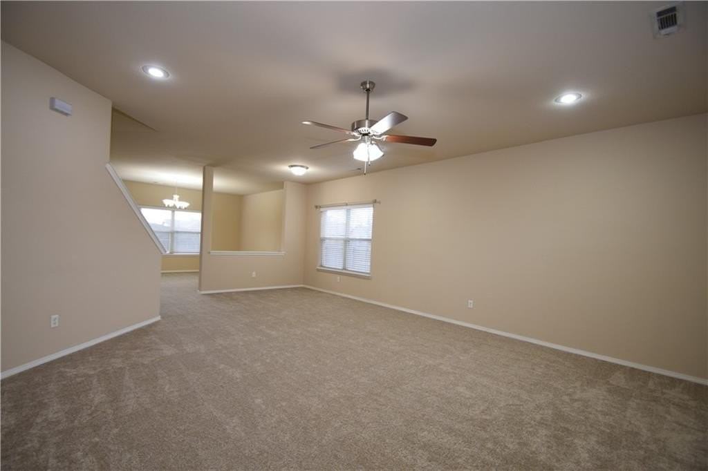 2914 N 14th Ct - Photo 4 of 24