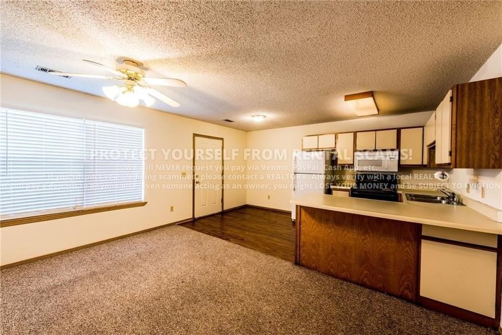 686 W Martha Dr - Photo 3 of 11