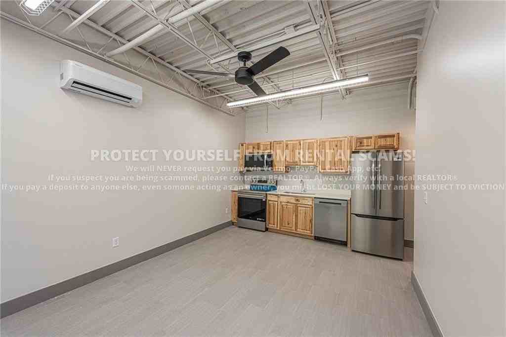 315  N Eureka Alley Unit #3 #3 - Photo 5 of 14