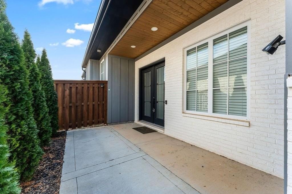 3505 Sw Radiance Ave - Photo 2 of 50