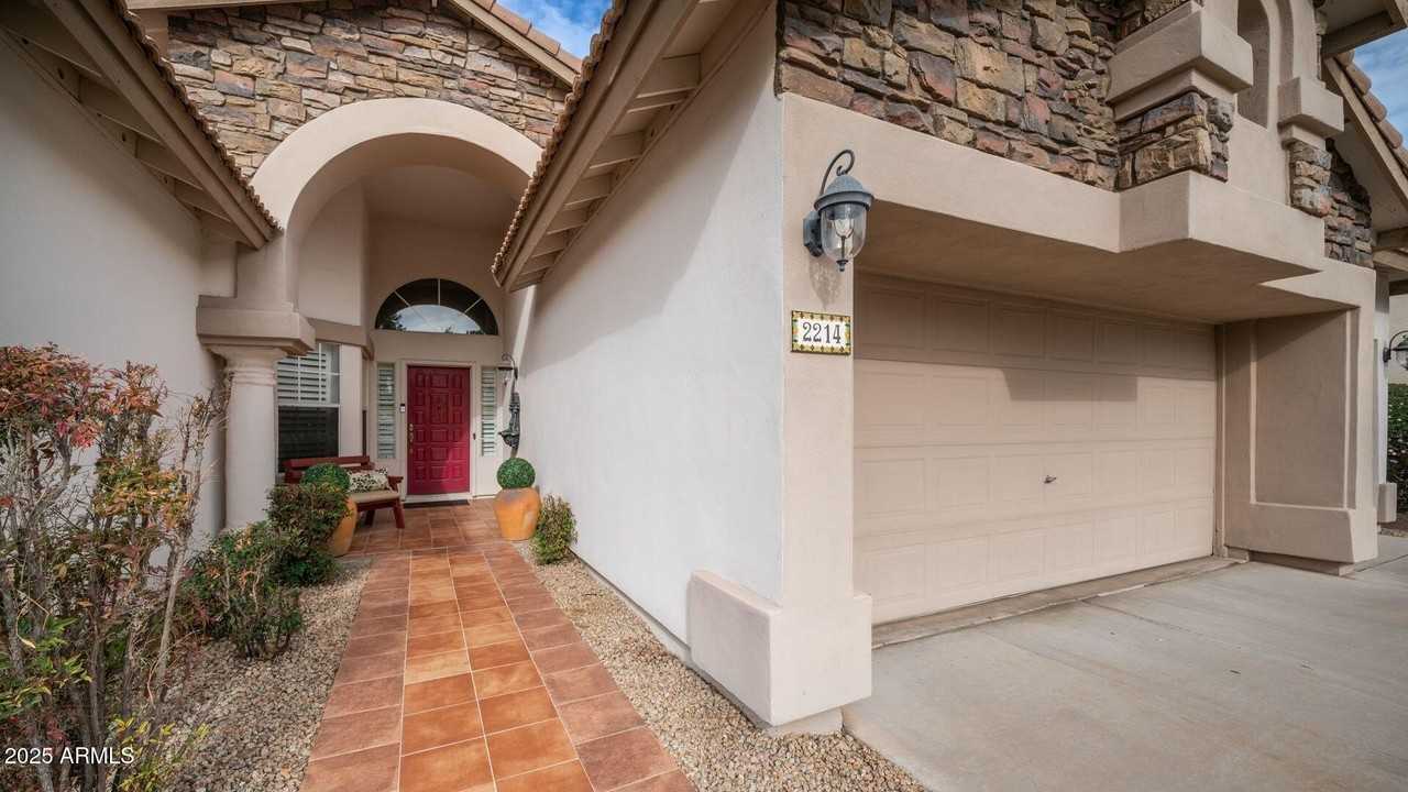 2214 E Beachcomber Dr - Photo 2 of 45