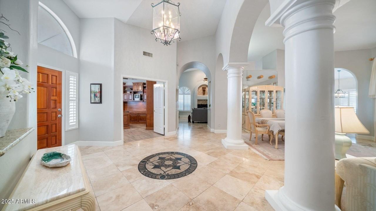 2214 E Beachcomber Dr - Photo 3 of 45