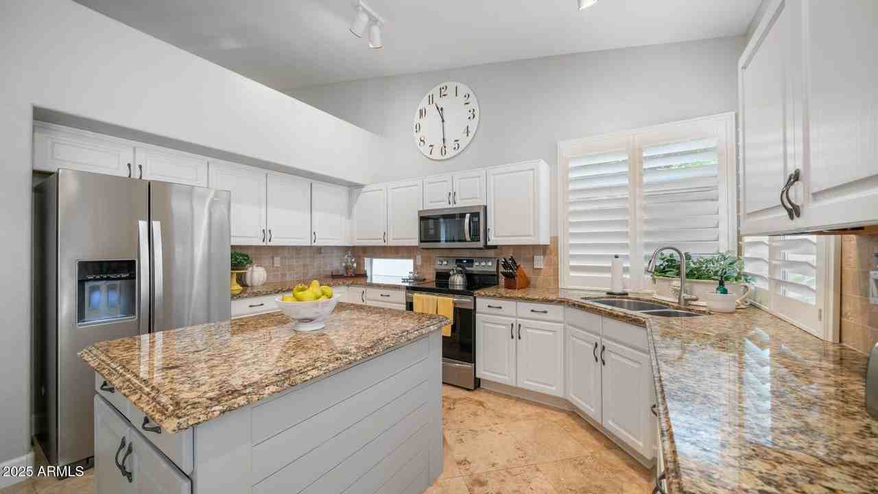 2214 E Beachcomber Dr - Photo 7 of 45