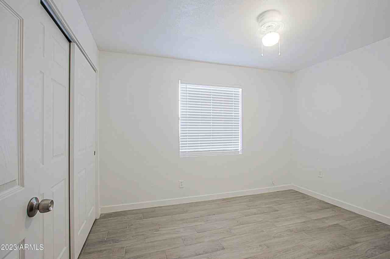 13207 N 21st Pl Unit 6 #6 - Photo 4 of 9