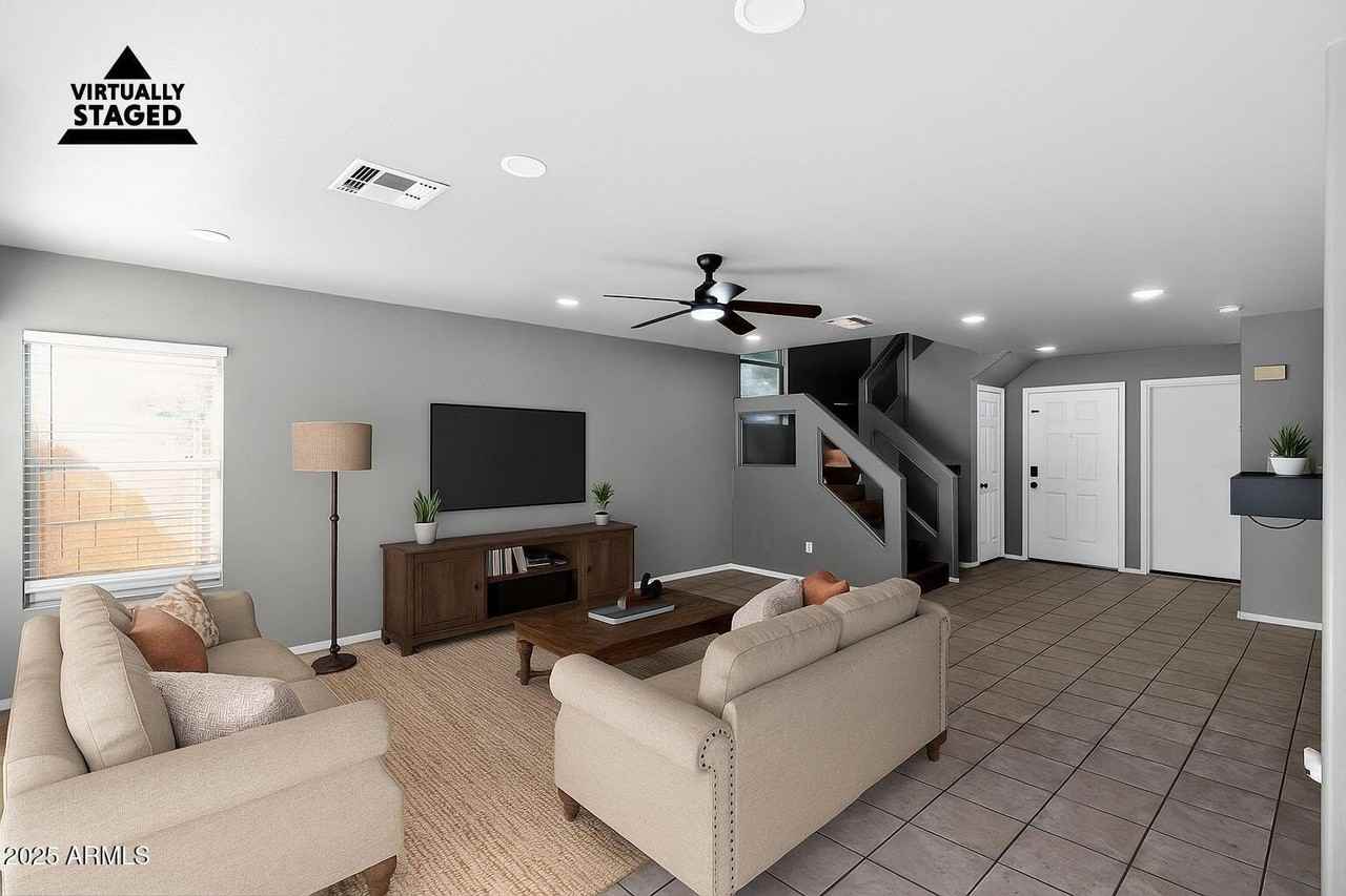 12709 N El Frio St - Photo 5 of 34