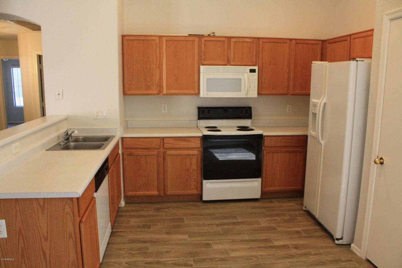 12558 W Indianola Ave - Photo 4 of 15