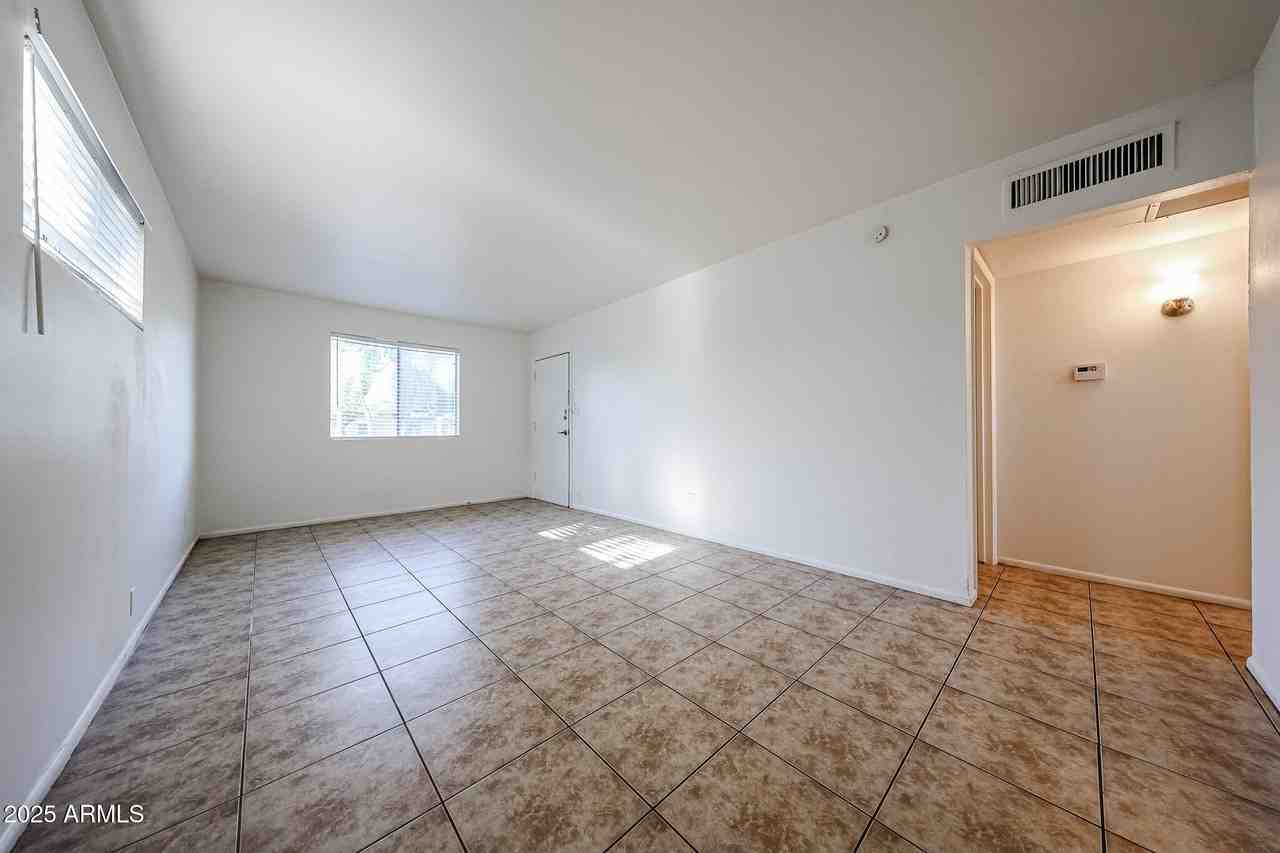 4609 N 14th St Apt A #A - Photo 7 of 22