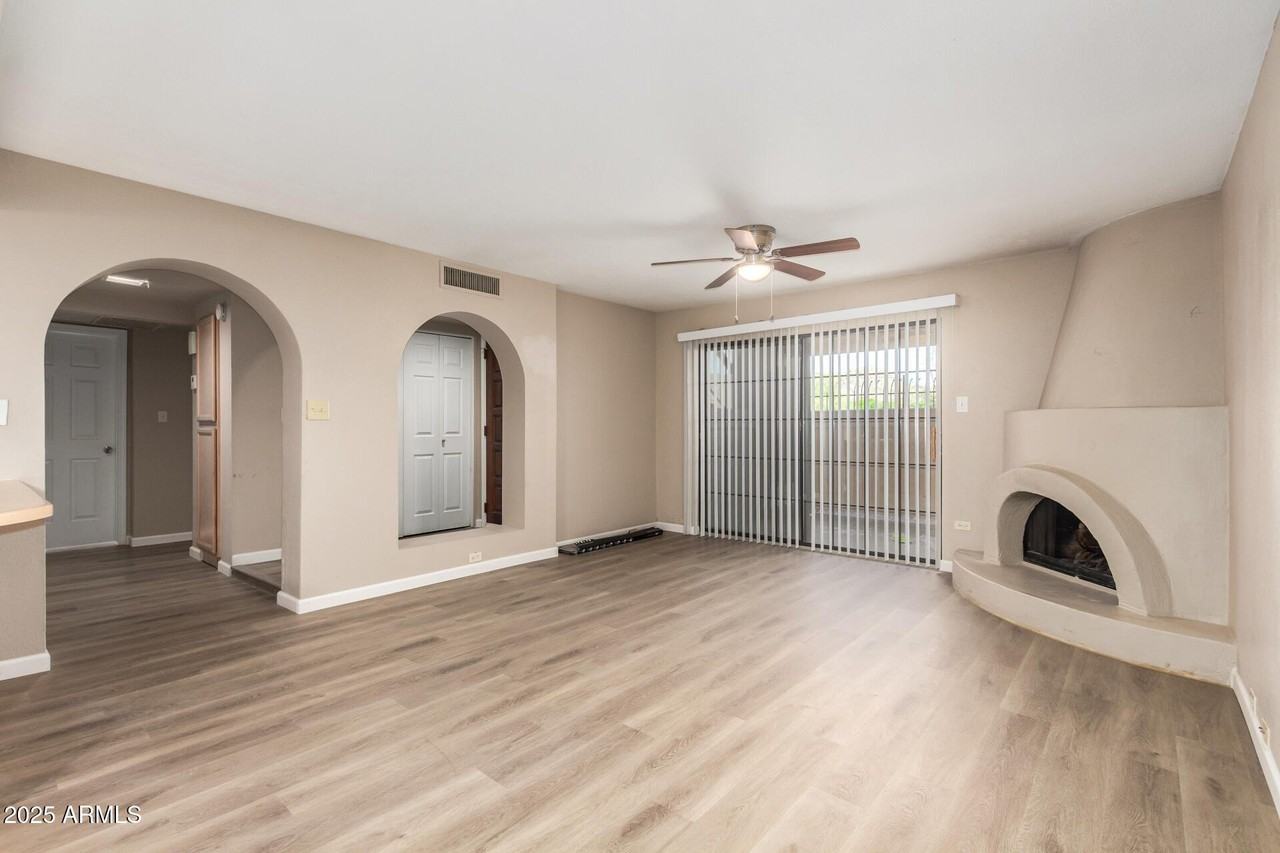 10410 N Cave Creek Rd Unit 1011 #1011 - Photo 4 of 22