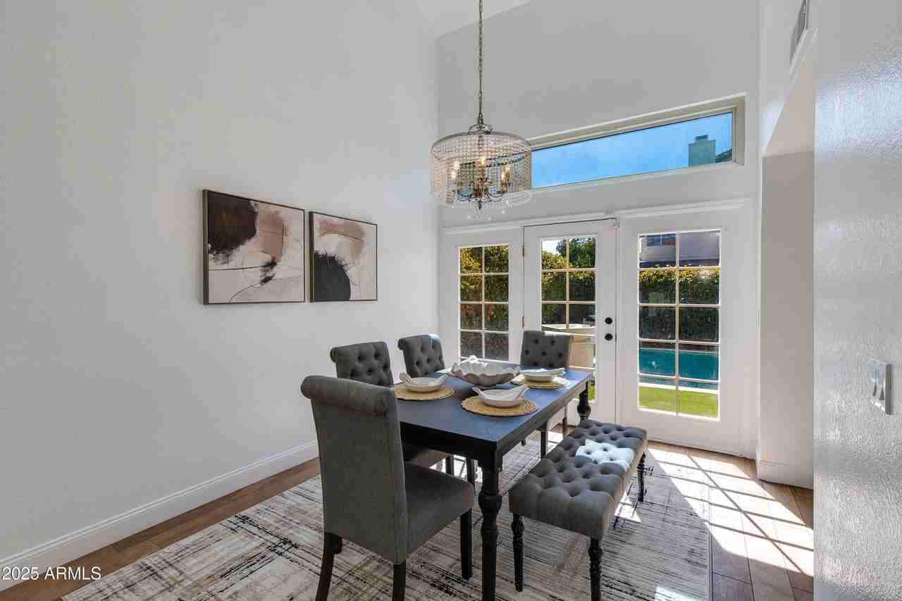 2119 E New Bedford Dr - Photo 6 of 41