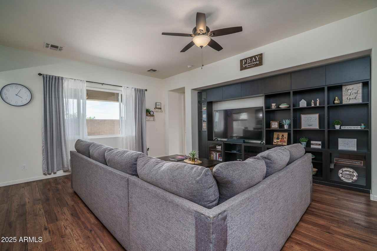 14757 W Pasadena Ave - Photo 6 of 39