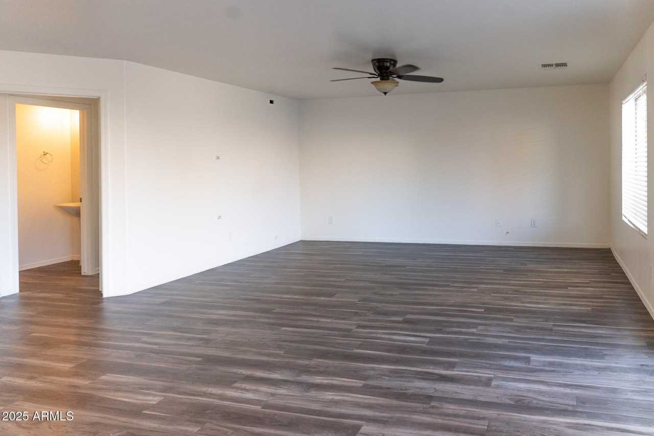 2234 W Central Ave - Photo 4 of 9