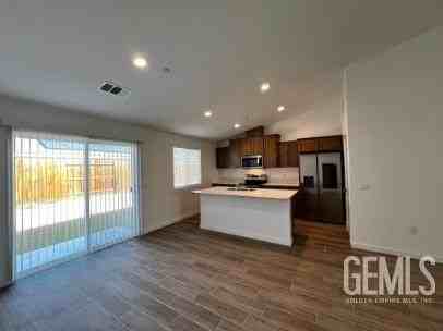 812 Beaconsfield Ct - Photo 4 of 18