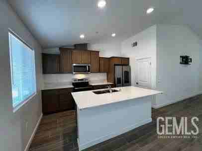 812 Beaconsfield Ct - Photo 6 of 18