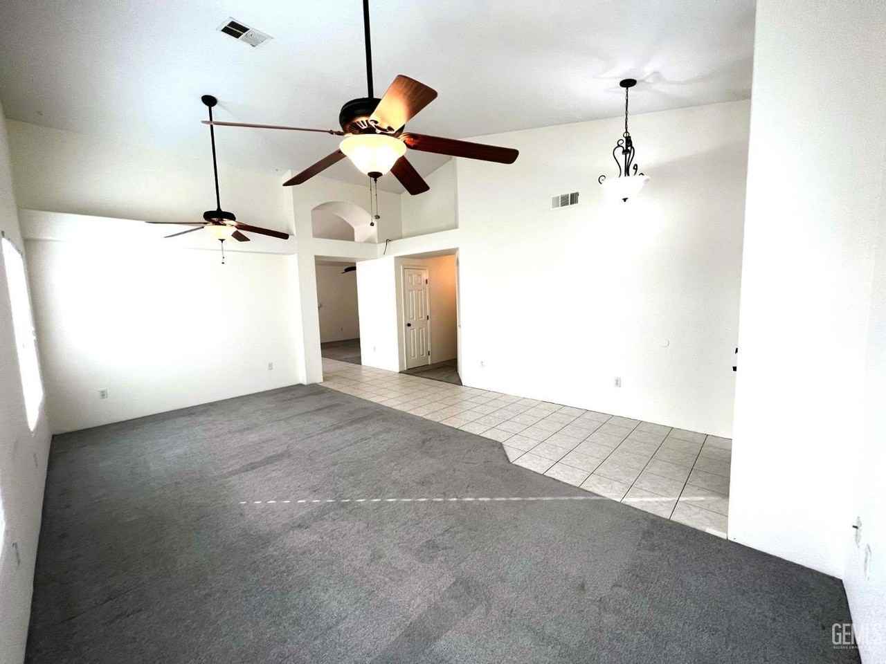 3013 Verdugo Ln - Photo 5 of 39