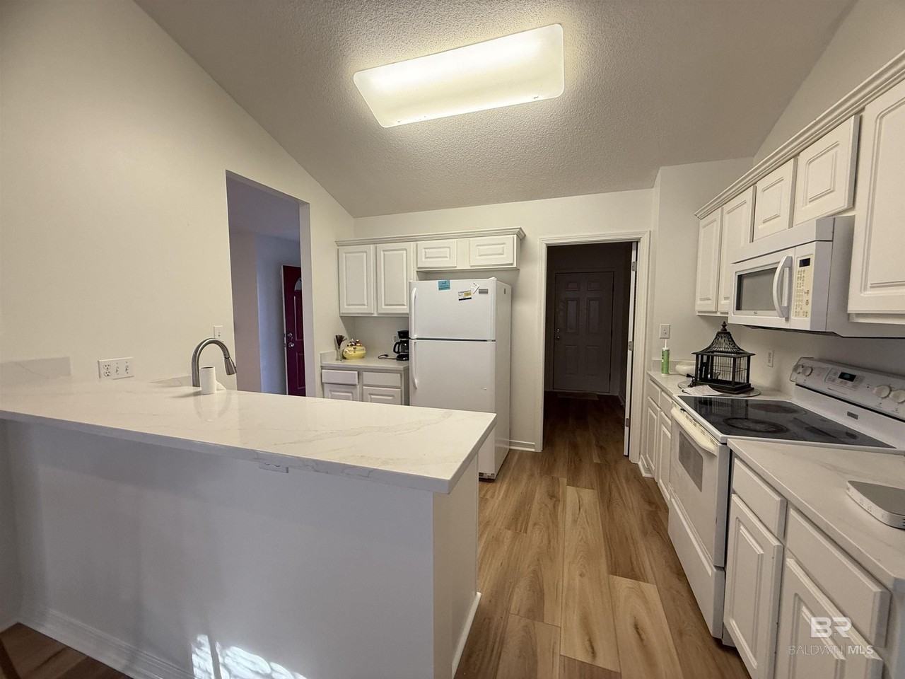 24608 Tarpon Ln - Photo 3 of 15