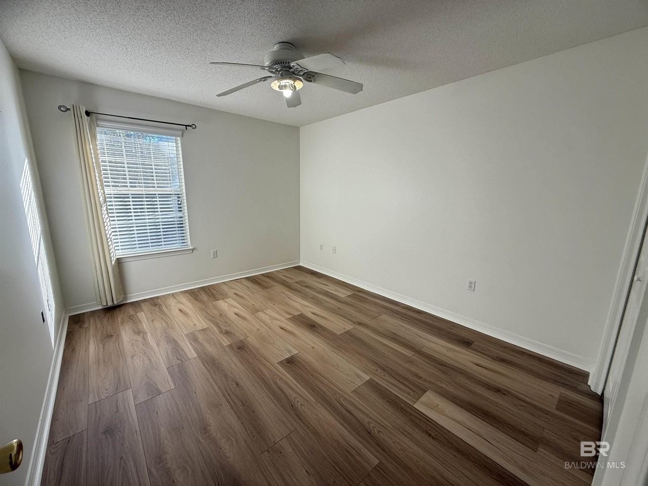 24608 Tarpon Ln - Photo 5 of 15