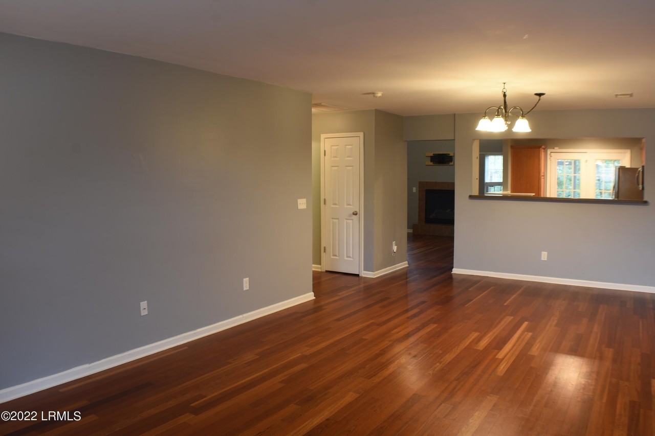 109 Bella Way - Photo 3 of 28