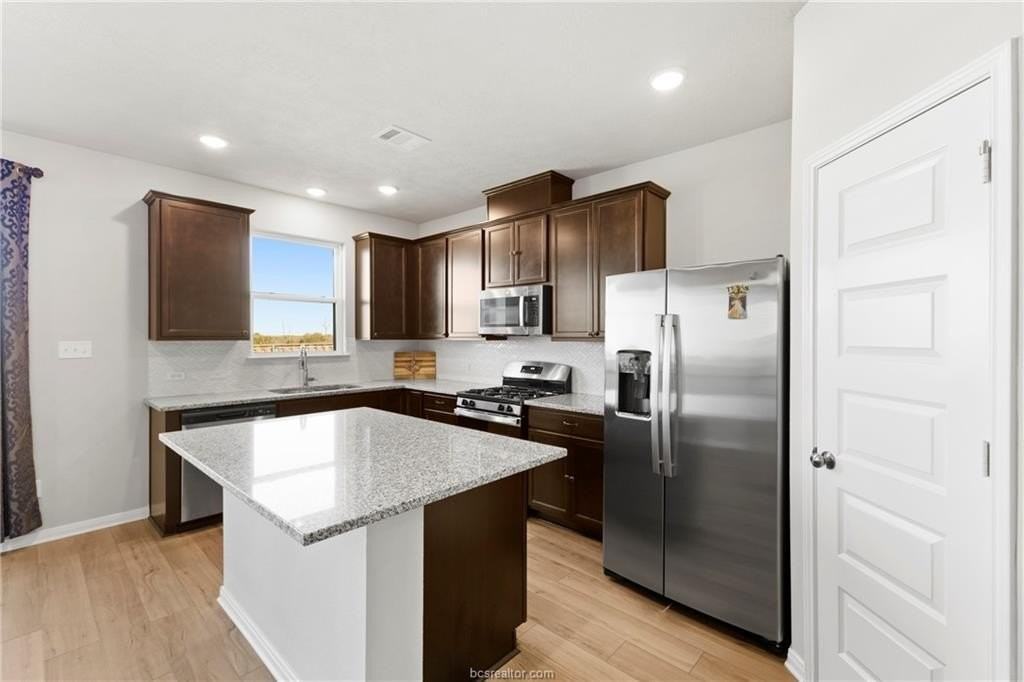 6008 Eldora Dr - Photo 2 of 22