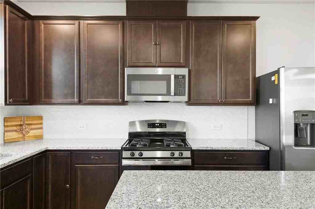 6008 Eldora Dr - Photo 6 of 22