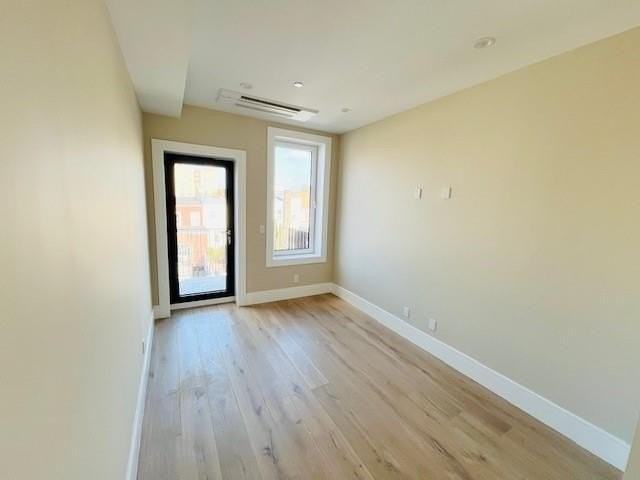 291 18th St #1 - Photo 5 of 15