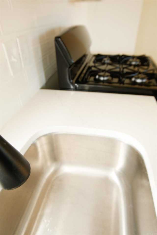 2324 W Daisy L Gatson Bates Dr - Photo 5 of 14