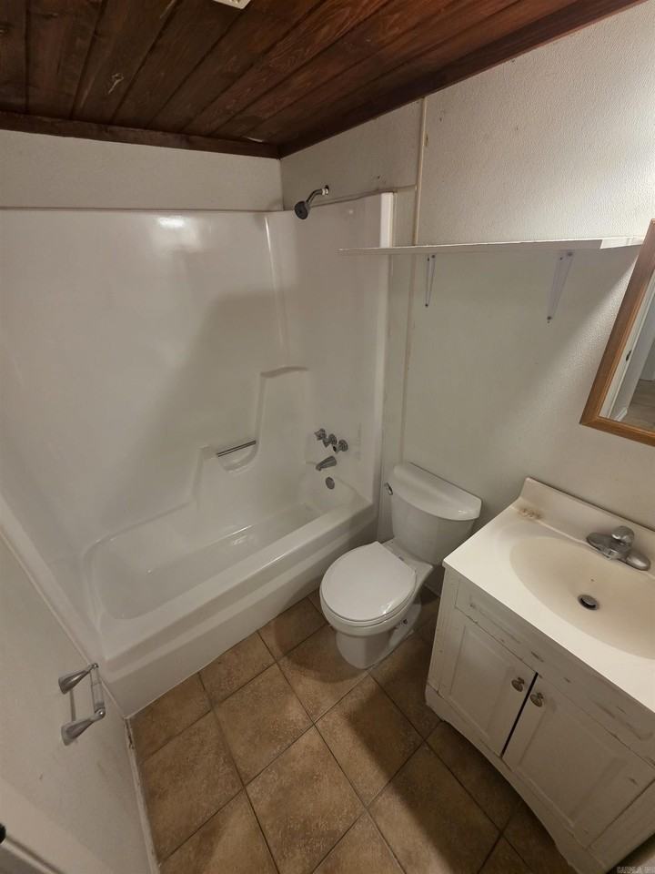 301 S Border St - Photo 6 of 8