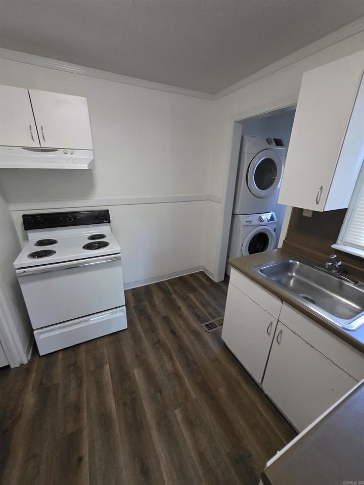 402 S Valentine St - Photo 5 of 13