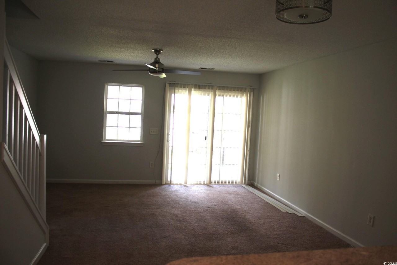 1256 Shoebridge Dr - Photo 4 of 19