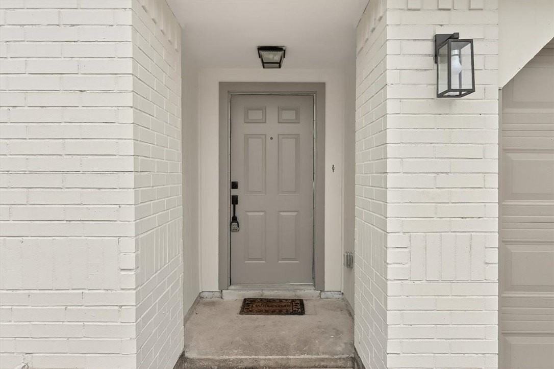 4453 Lake George Dr - Photo 2 of 38