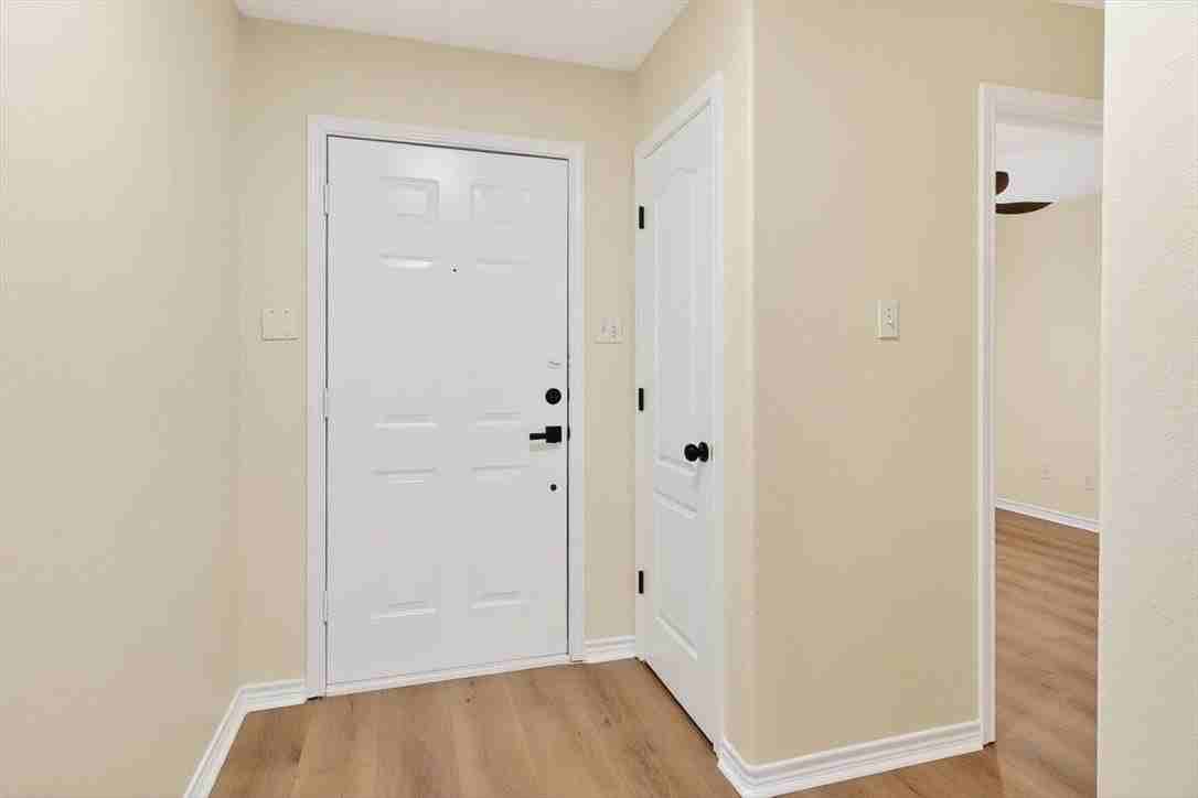 4453 Lake George Dr - Photo 3 of 38