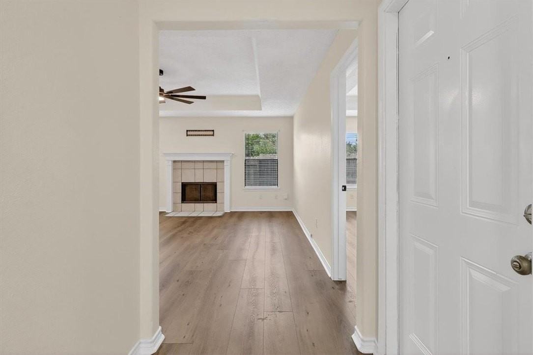 4453 Lake George Dr - Photo 5 of 38