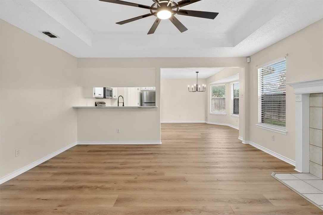 4453 Lake George Dr - Photo 7 of 38