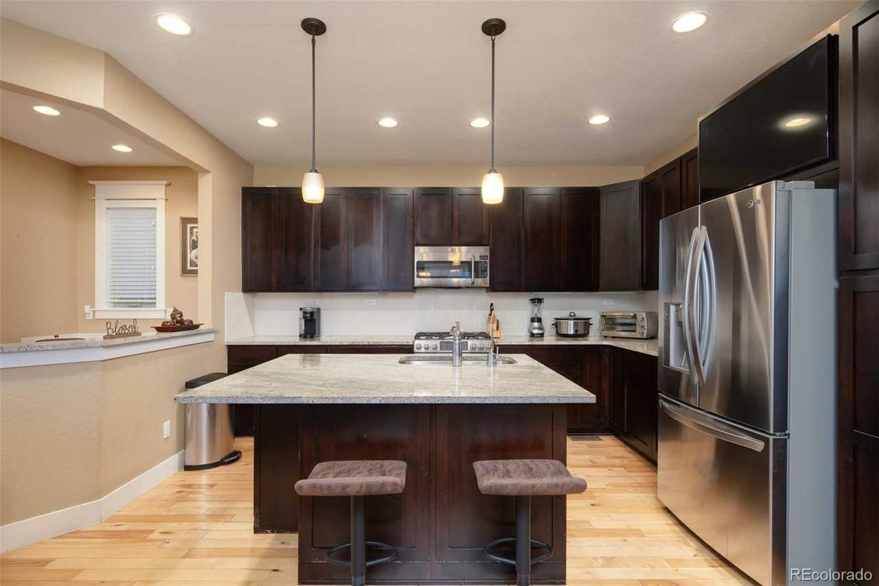 2230 Spruce St - Photo 5 of 31