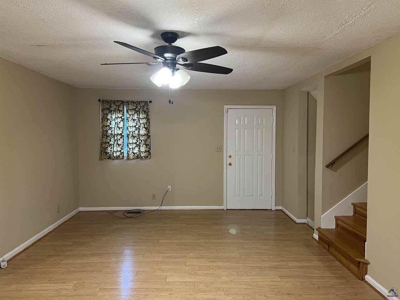 212 Highland Dr - Photo 3 of 38