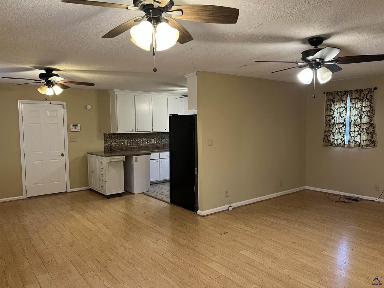 212 Highland Dr - Photo 7 of 38