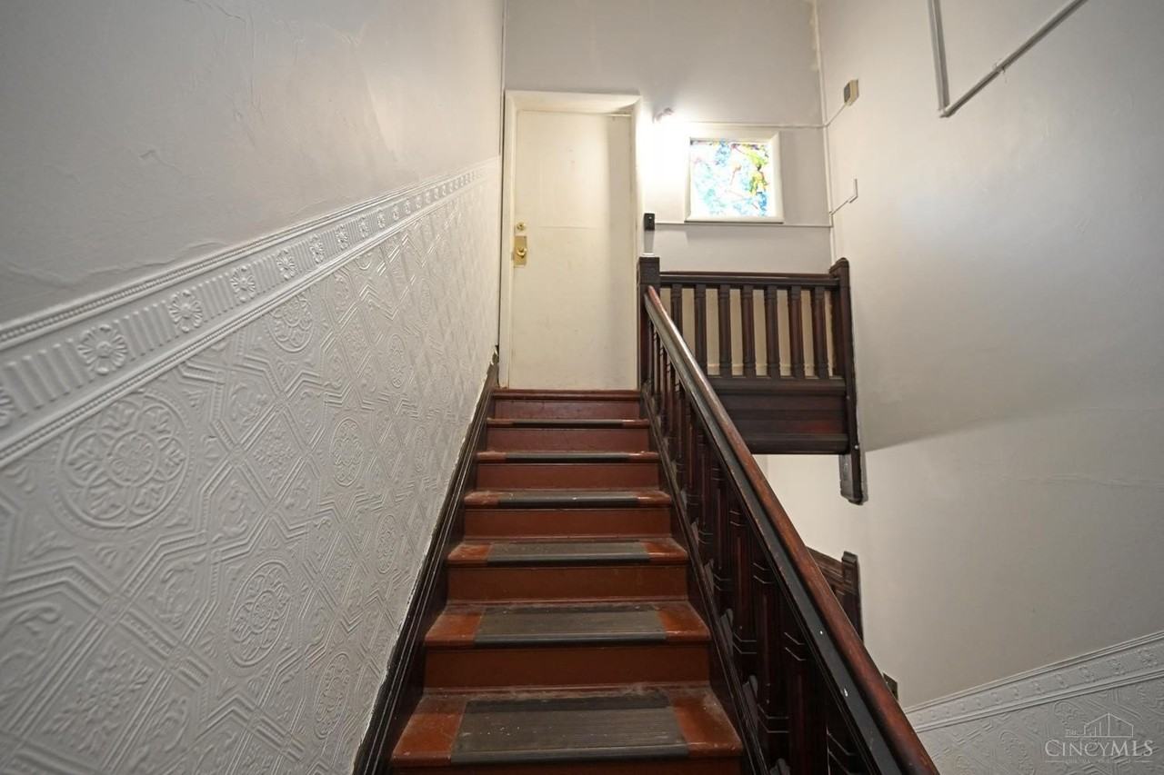 120 Lyon St Apt 3 #3 - Photo 7 of 31