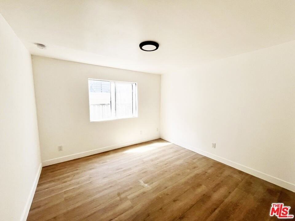 5440 Carlton Way Apt 105 #105 - Photo 6 of 30