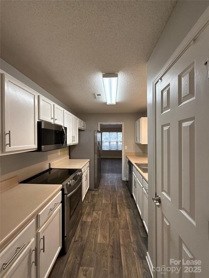 6018 Patric Alan Ct - Photo 4 of 18