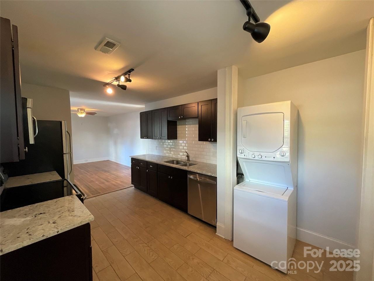 1728 Matheson Ave - Photo 7 of 11