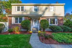 featured image of 11 Anyhow Ln