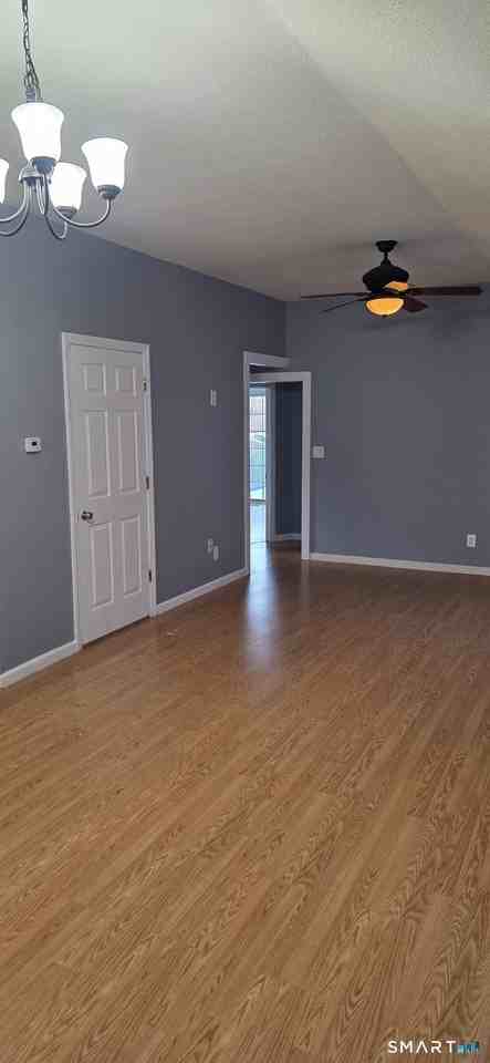 101 Seymour St - Photo 4 of 28