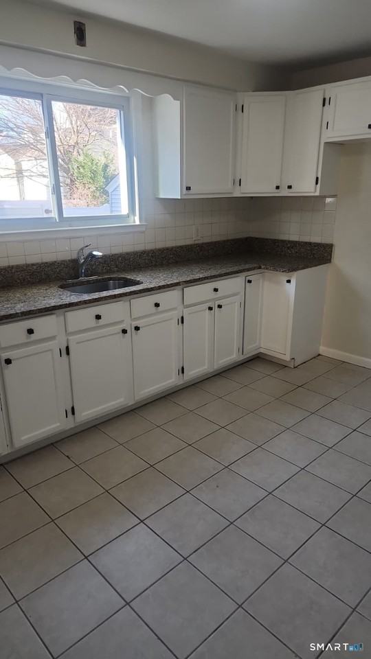 60 Lincoln Ave #1stFL - Photo 3 of 11