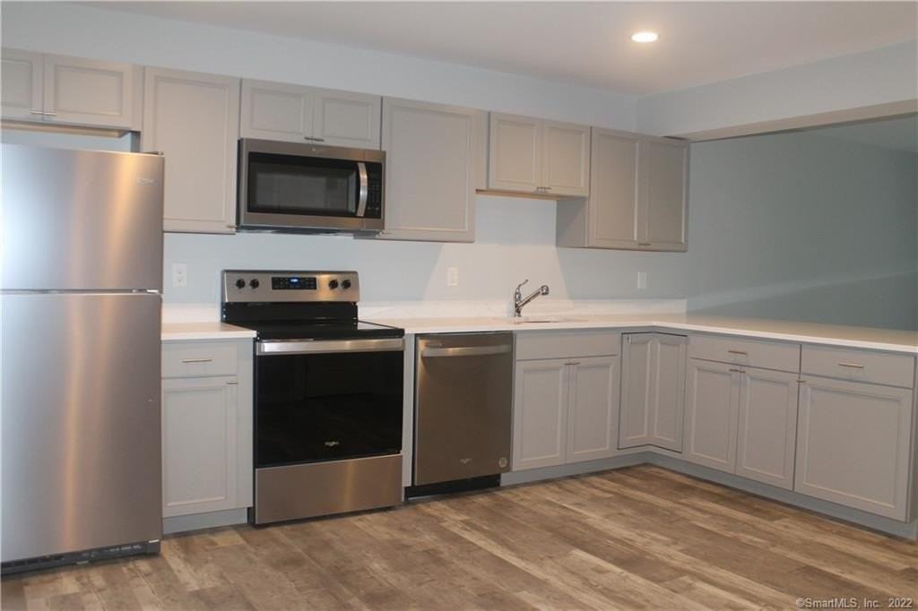 9 Goodhill Rd #103 - Photo 5 of 17