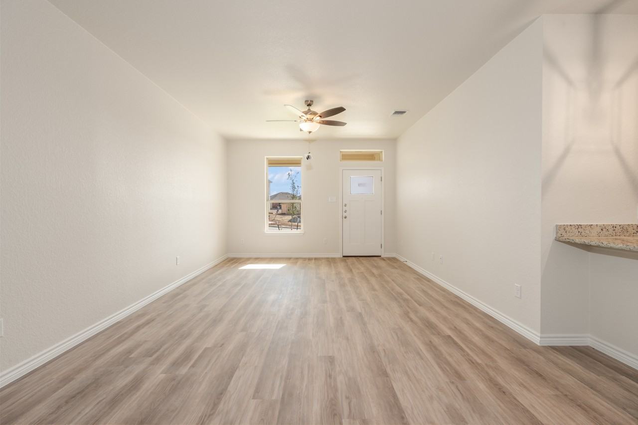 110 Logan Ct #B - Photo 7 of 31