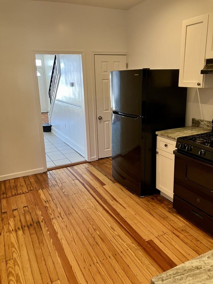 227 S Broadway #1 - Photo 2 of 11