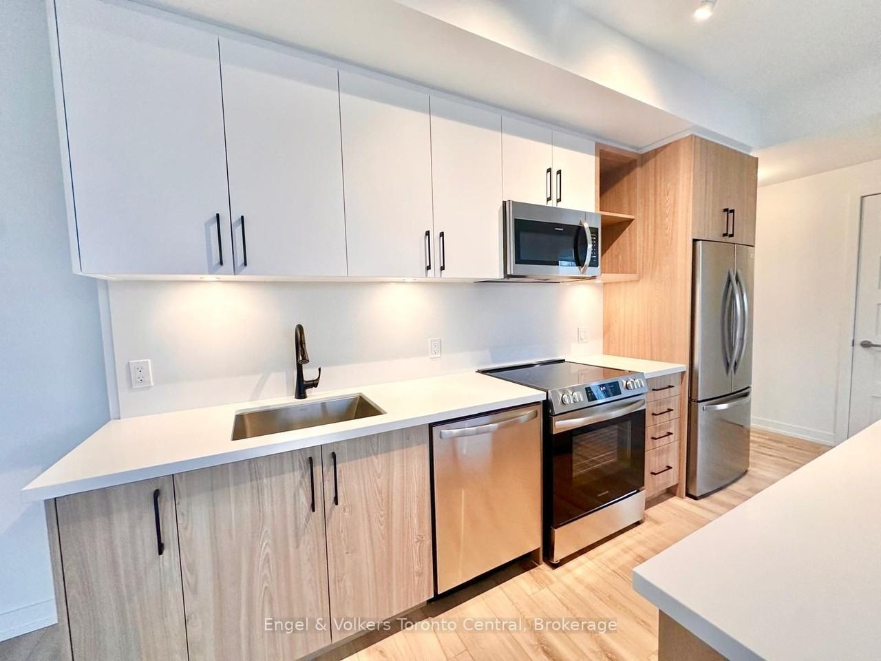 333 Sunseeker - Photo 6 of 40