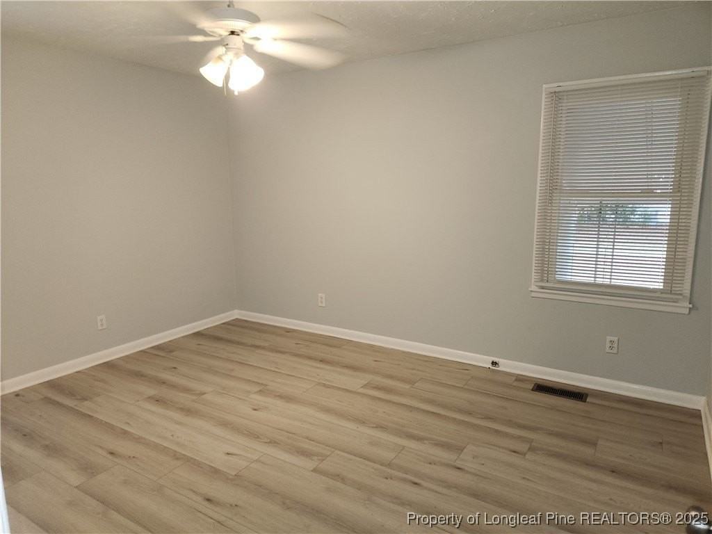 3923 Glenridge Rd - Photo 7 of 10