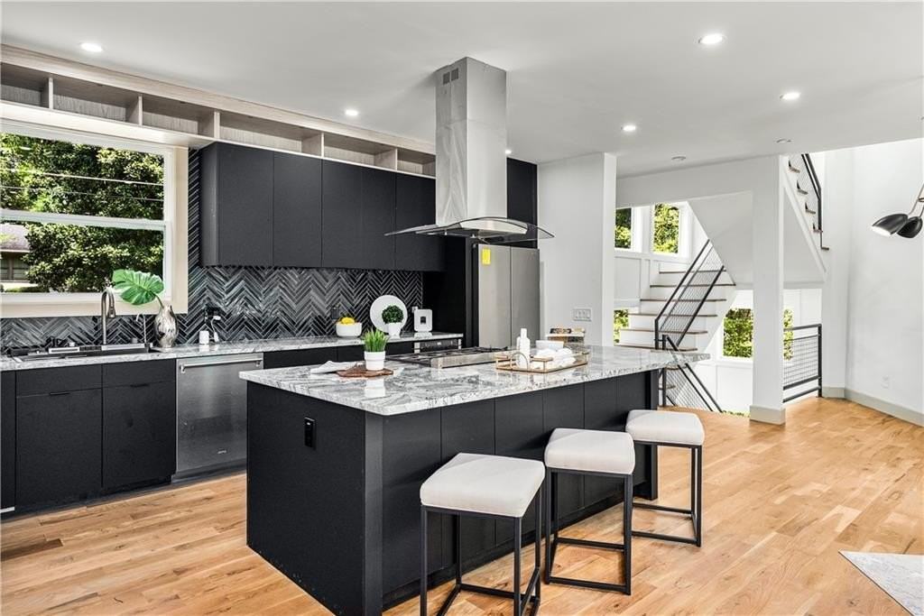 335 Eureka Dr Ne - Photo 6 of 31